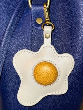 🍳 Portland Leather Goods Egg Keychain 🍳